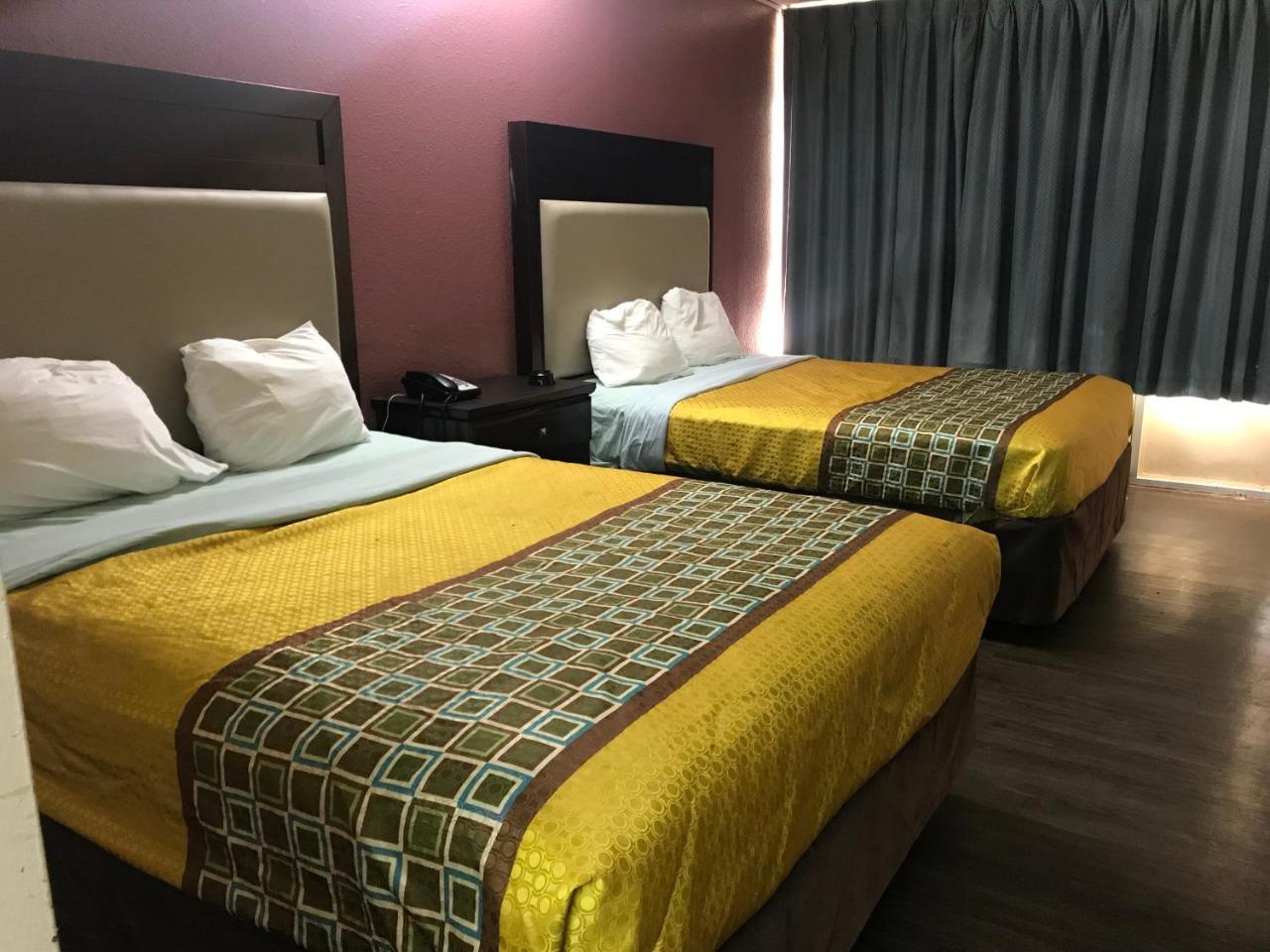 Express Inn Lafayette Bagian luar foto